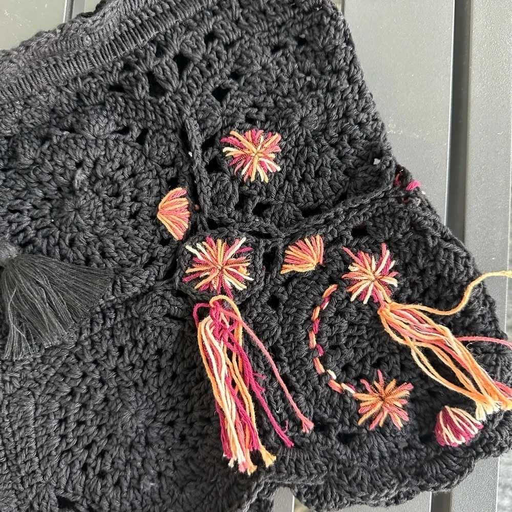 Poupette St. Barth Bobo Crochet Boxer Shorts. - Picture 3 of 9